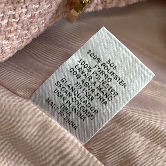 Main Strip Suit Jacket & matching Shorts set from Walker Rose Boutique —Medium - Picture 8 of 10